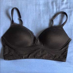 Victoria’s Secret Padded non wire bra size 34C.